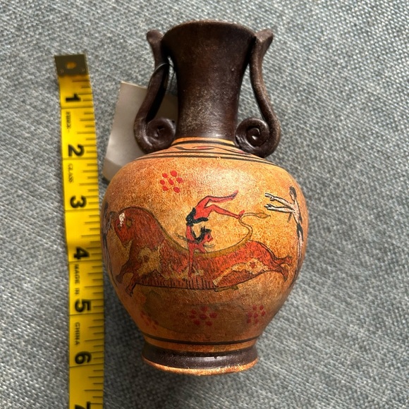 Vintage vase The bull-leaping fresco original Greek pottery vase hand painted - Picture 8 of 13